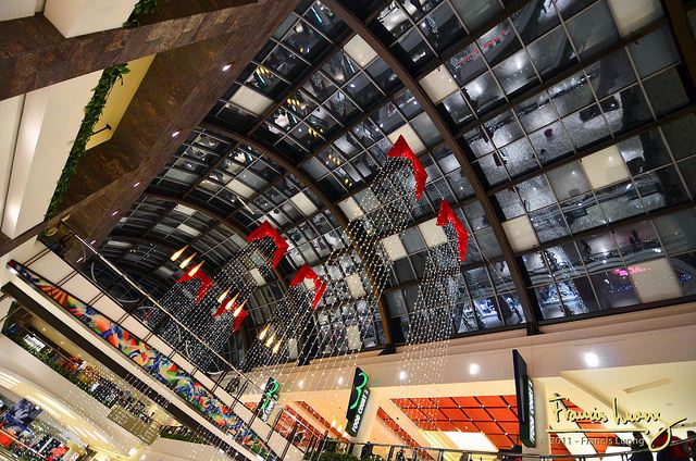 Christmas at Tysons (Photo by francisluong)